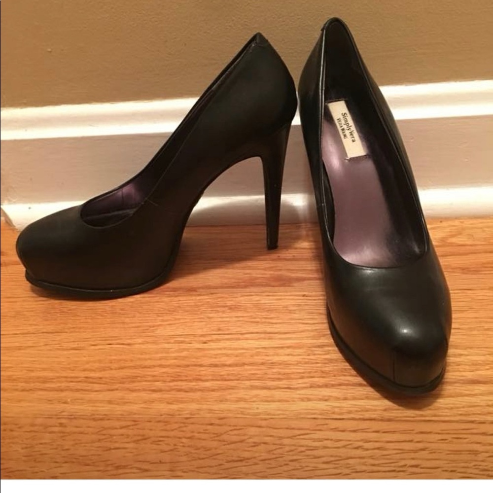Vera Wang Heels- size 8 1/2